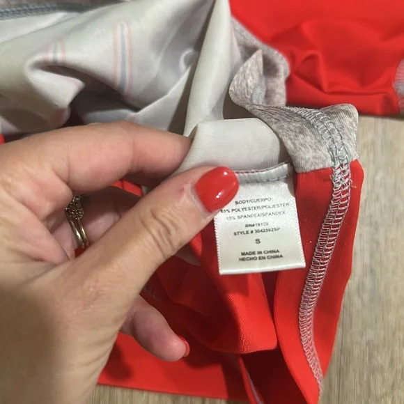 Red and Gray Spider Graphic rash guard - small - Picture 2 of 2